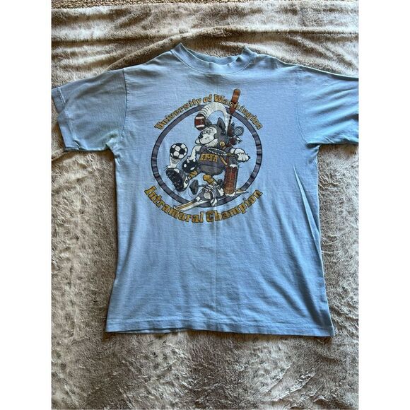 Vintage UofW Huskies Graphic Tshirt - Picture 2 of 5